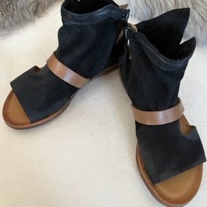 Miz Mooz Finney - Black Leather Sandal - Size 37